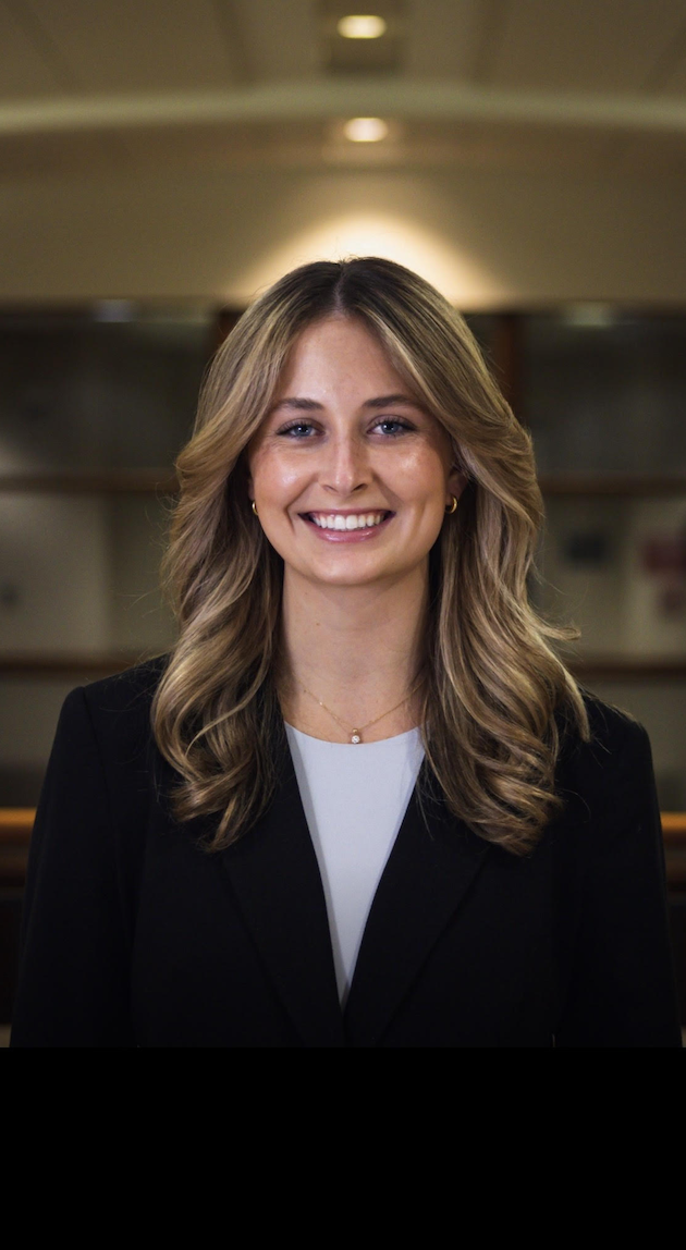 Ashley Volans headshot